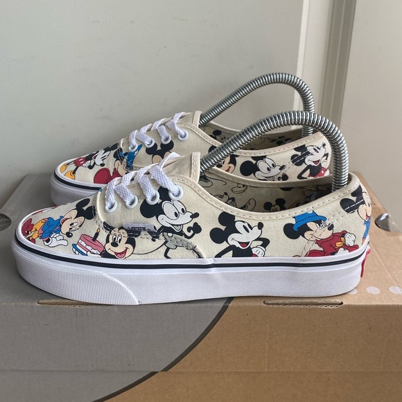 Vans Limited Edition x Disney Mickey Mouse 90th Birthday - M 5- W 6.5 - Picture 11 of 16